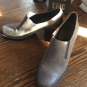 Born 2" leather pumps